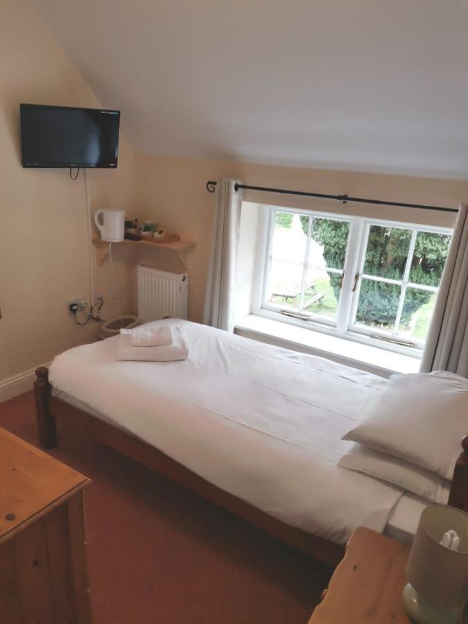 Staple The Black Pig Public House Bed & Breakfast エクステリア 写真